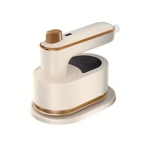 Small high-power pressurized steam iron